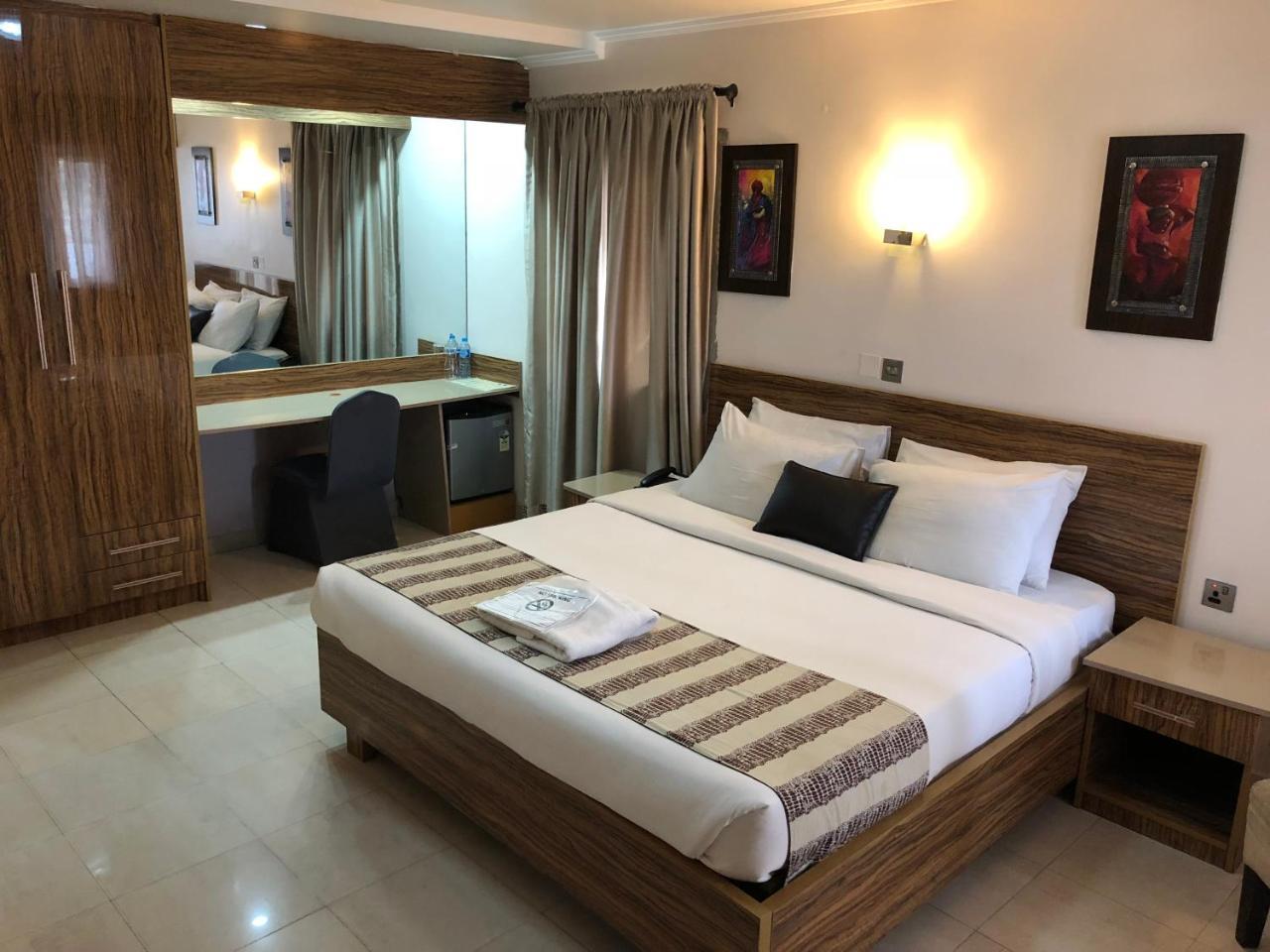 Lekki Waterside Hotel Bamgbose Exterior foto